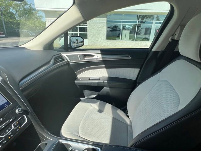 Used 2020 Ford Fusion SE w/ Equipment Group 151A FWD image 19