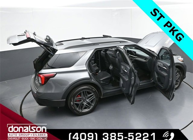 Used 2025 Ford Explorer ST image 27