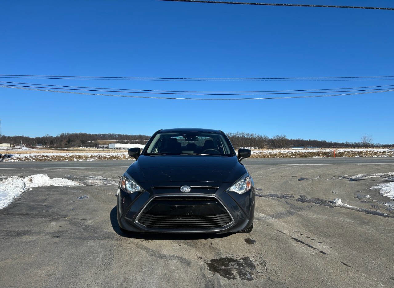 Used 2017 Toyota Yaris iA image 4