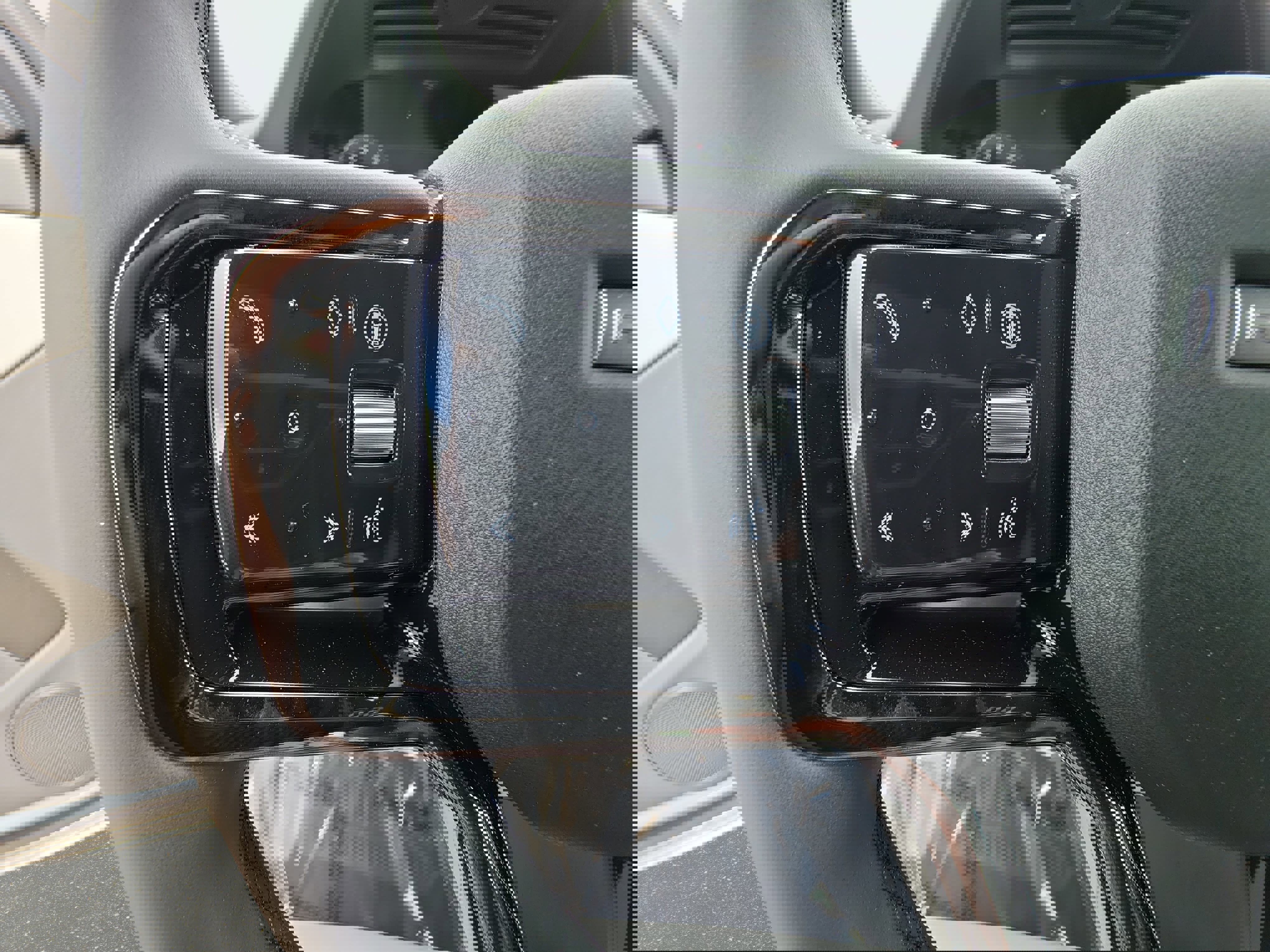 New 2026 Land Rover Range Rover Evoque S image 17