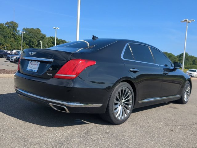 Used 2019 Genesis G90 3.3T Premium RWD image 4