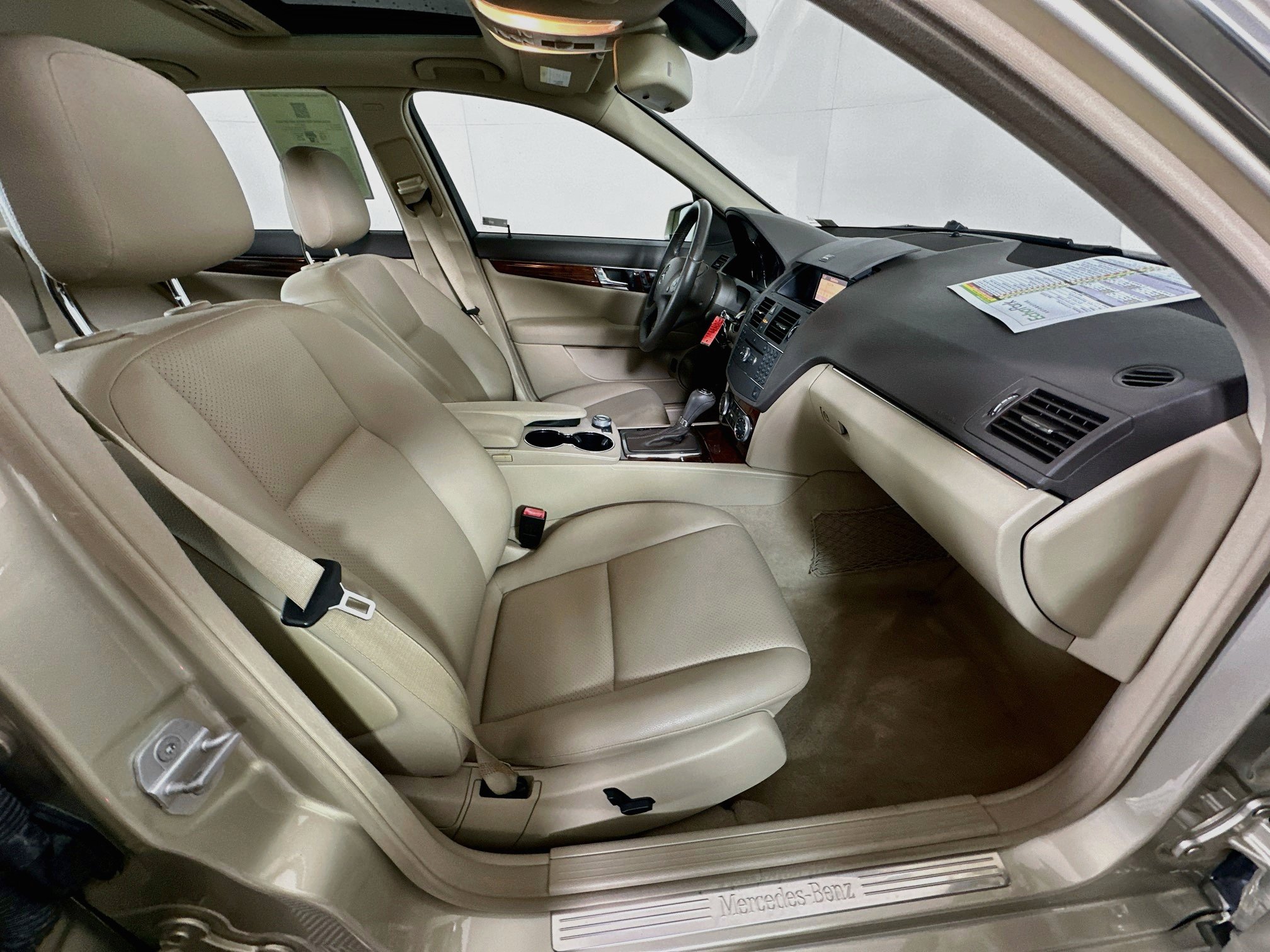 Used 2010 Mercedes-Benz C 300 4MATIC Sedan image 28