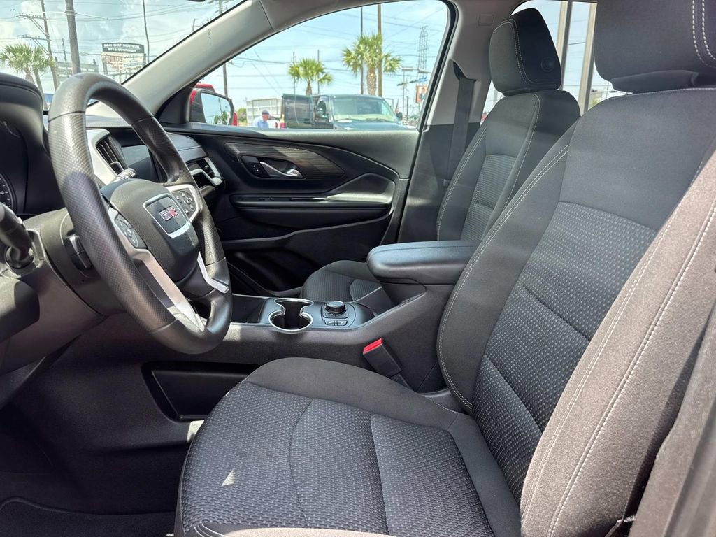 Used 2022 GMC Terrain SLE w/ Driver Convenience Package image 14