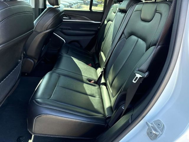 Used 2023 Jeep Grand Cherokee 4WD 4xe image 17