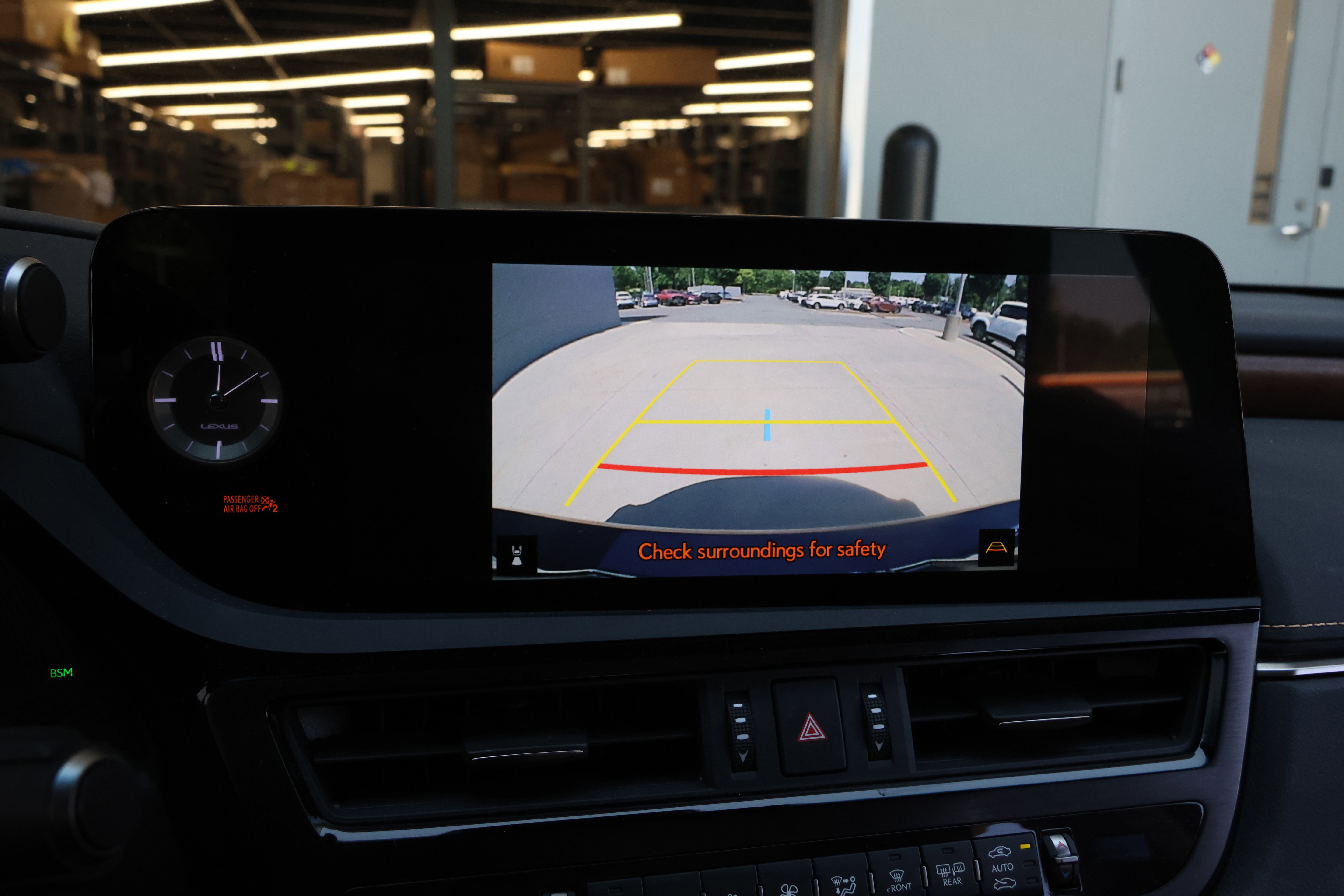 Certified 2023 Lexus ES 300h w/ Accessory Package (Z2) FWD image 24