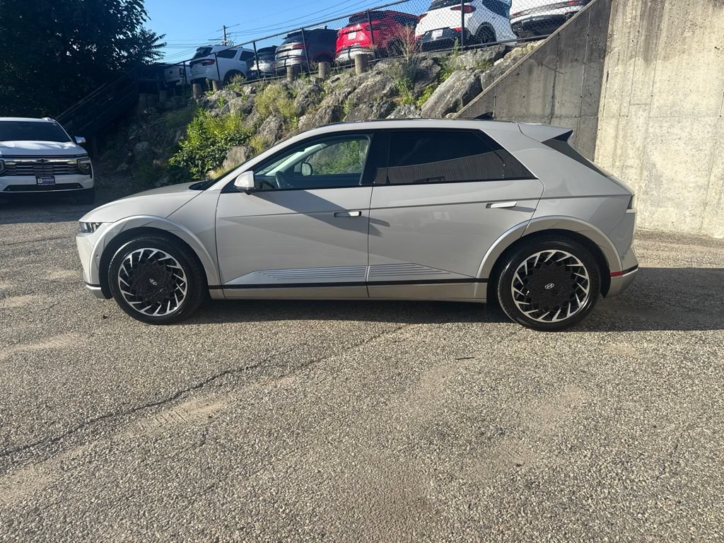 Certified 2023 Hyundai Ioniq 5 Limited AWD/4WD image 3