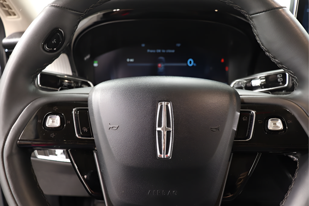 Used 2024 Lincoln Corsair Grand Touring AWD/4WD image 15