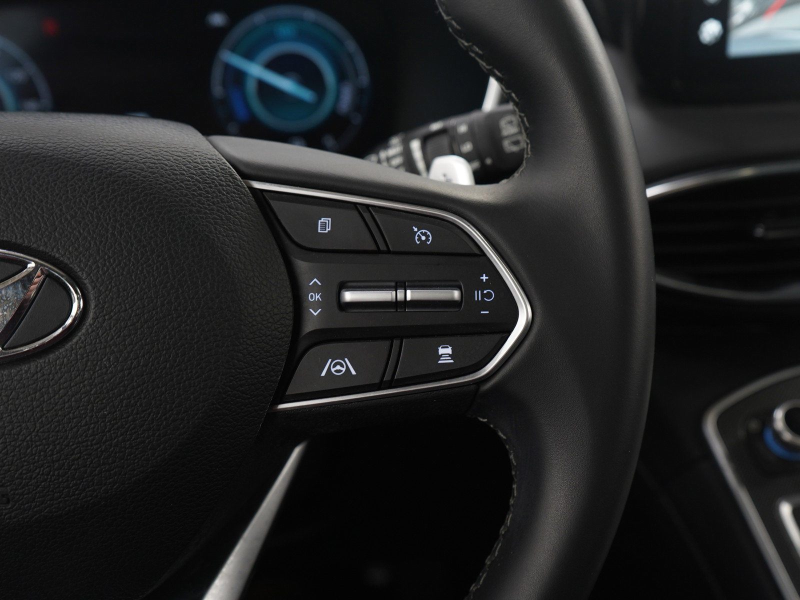 Used 2023 Hyundai Santa Fe SEL Premium w/ Cargo Package image 27