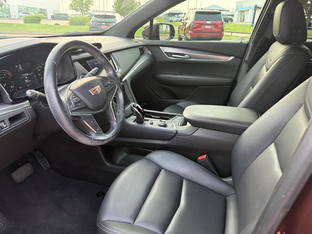Certified 2023 Cadillac XT5 Luxury FWD image 6