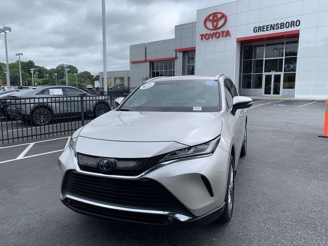Used 2022 Toyota Venza Limited AWD/4WD image 1