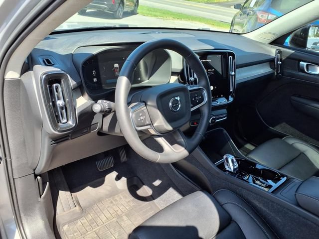 Used 2023 Volvo XC40 B5 Plus w/ Protection Package Premier AWD/4WD image 19