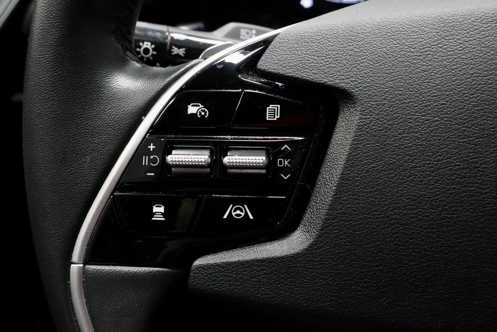 Used 2023 Kia Niro EX image 28