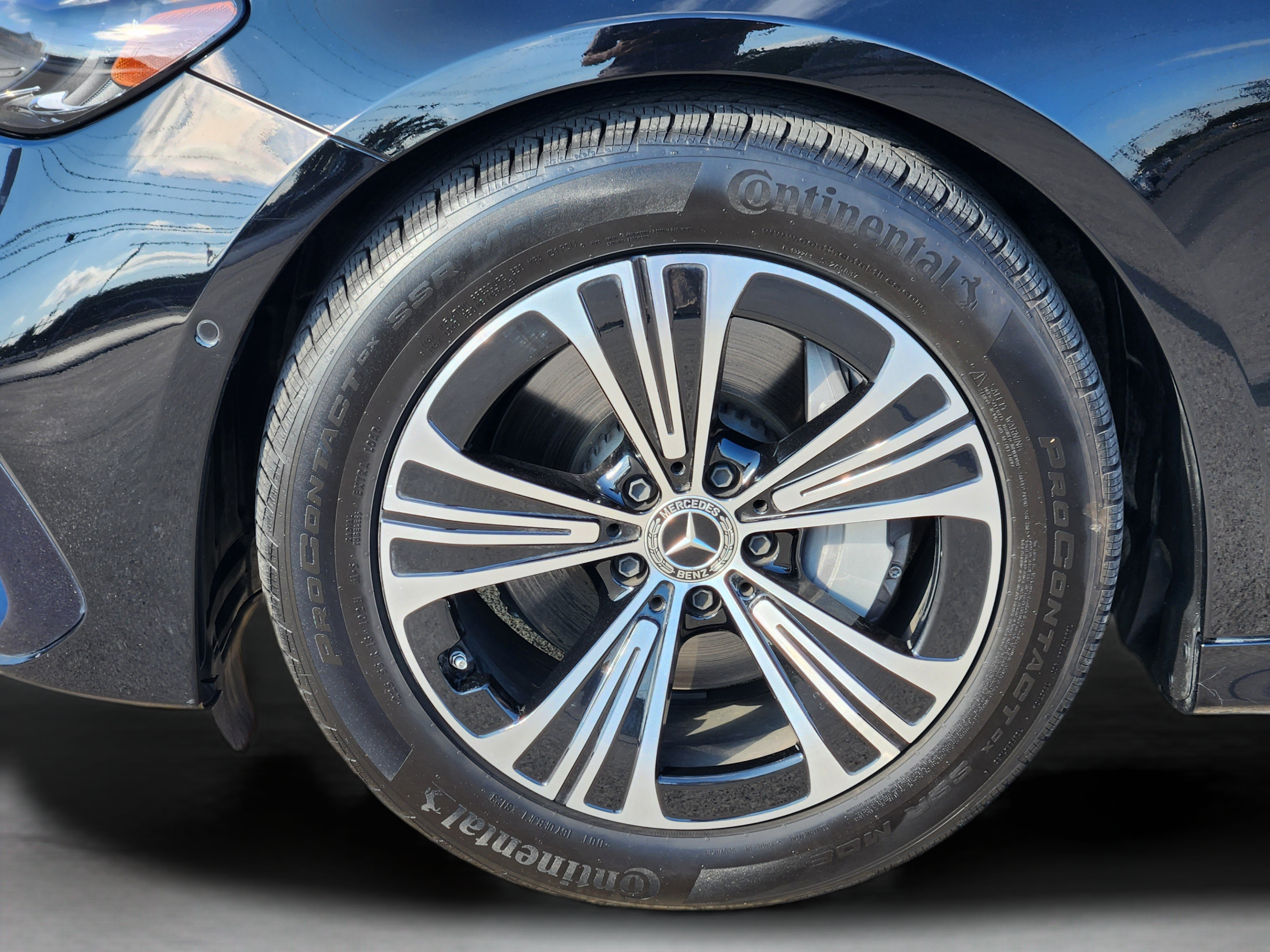 Certified 2024 Mercedes-Benz E 350 4MATIC Sedan image 31