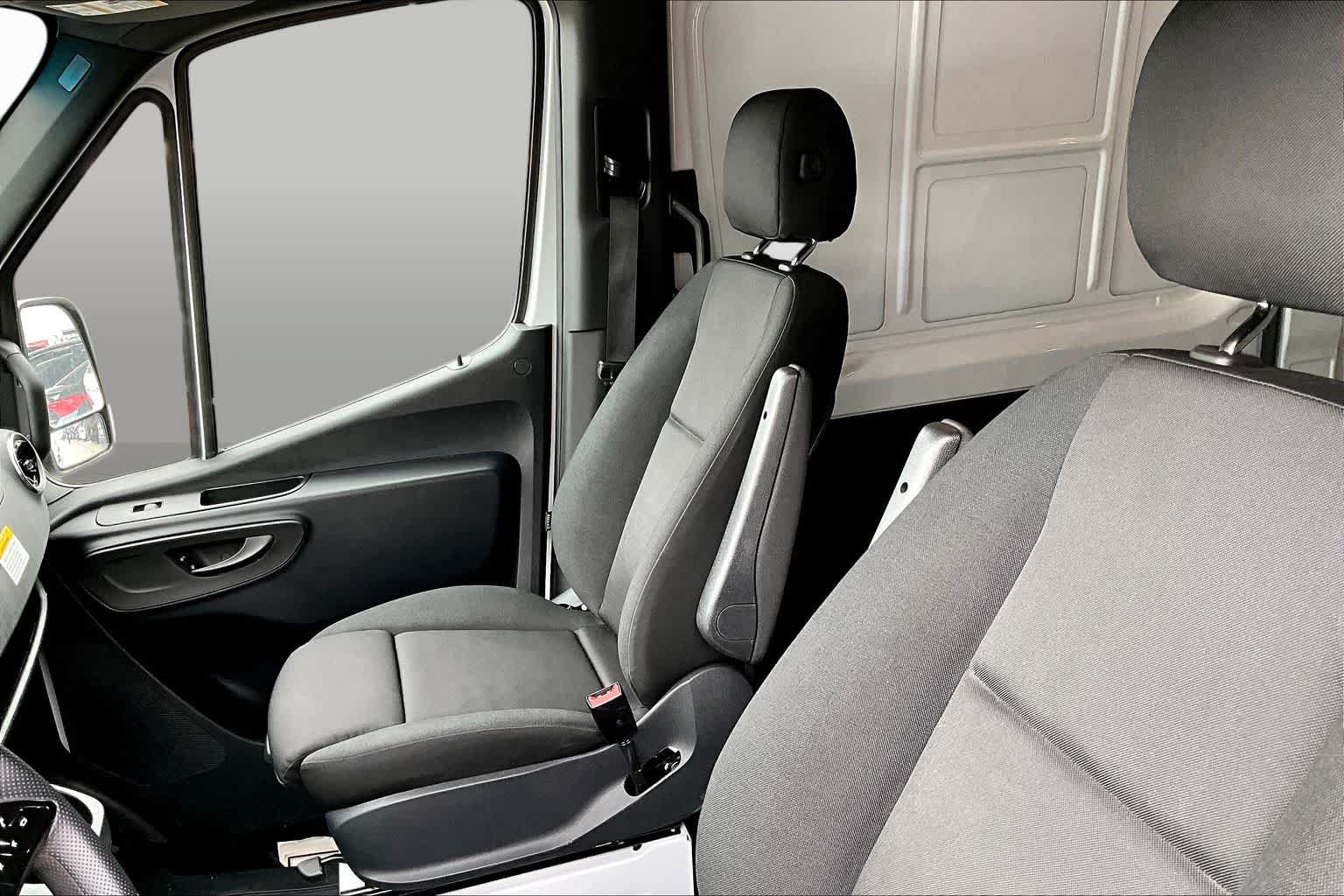 New 2025 Mercedes-Benz Sprinter 2500 image 17