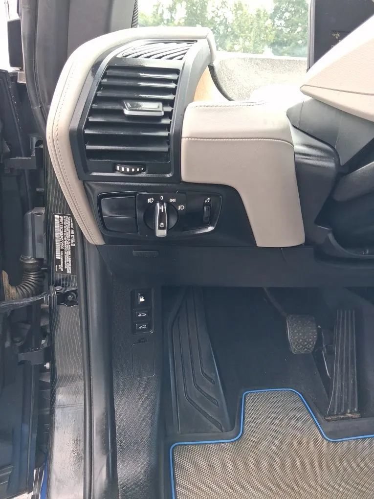 Used 2014 BMW i3 w/ Range Extender RWD image 15