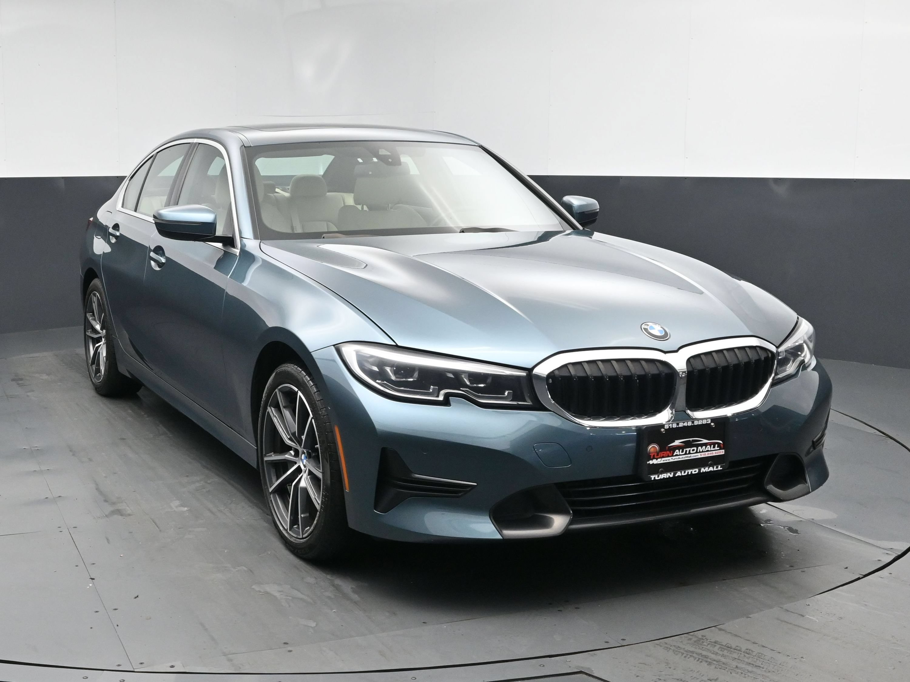 Used 2021 BMW 330i xDrive Sedan w/ Driving Assistance Package AWD/4WD image 2