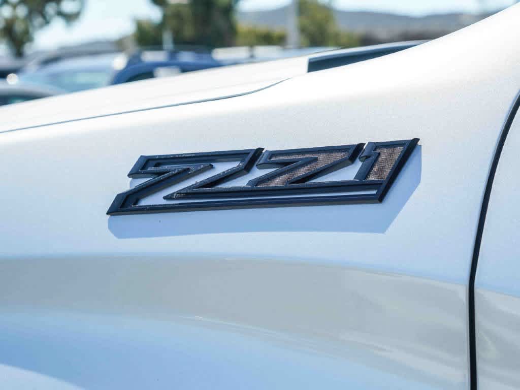 Used 2022 Chevrolet Silverado 1500 RST AWD/4WD image 4