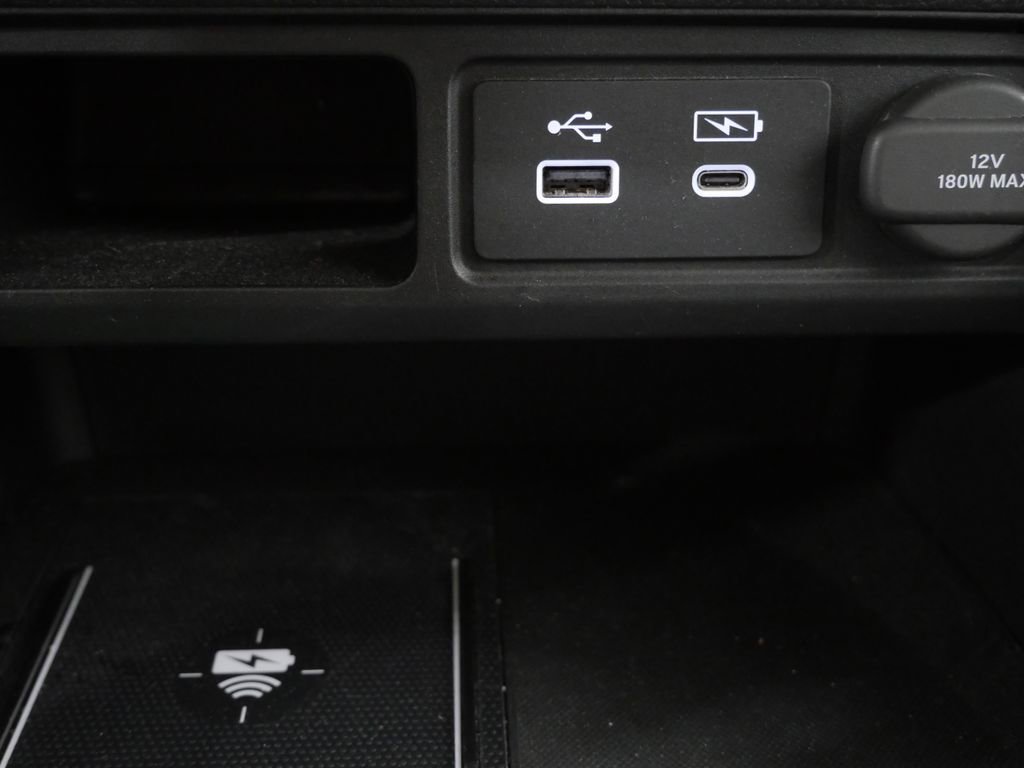 Used 2025 Honda Pilot Elite image 23