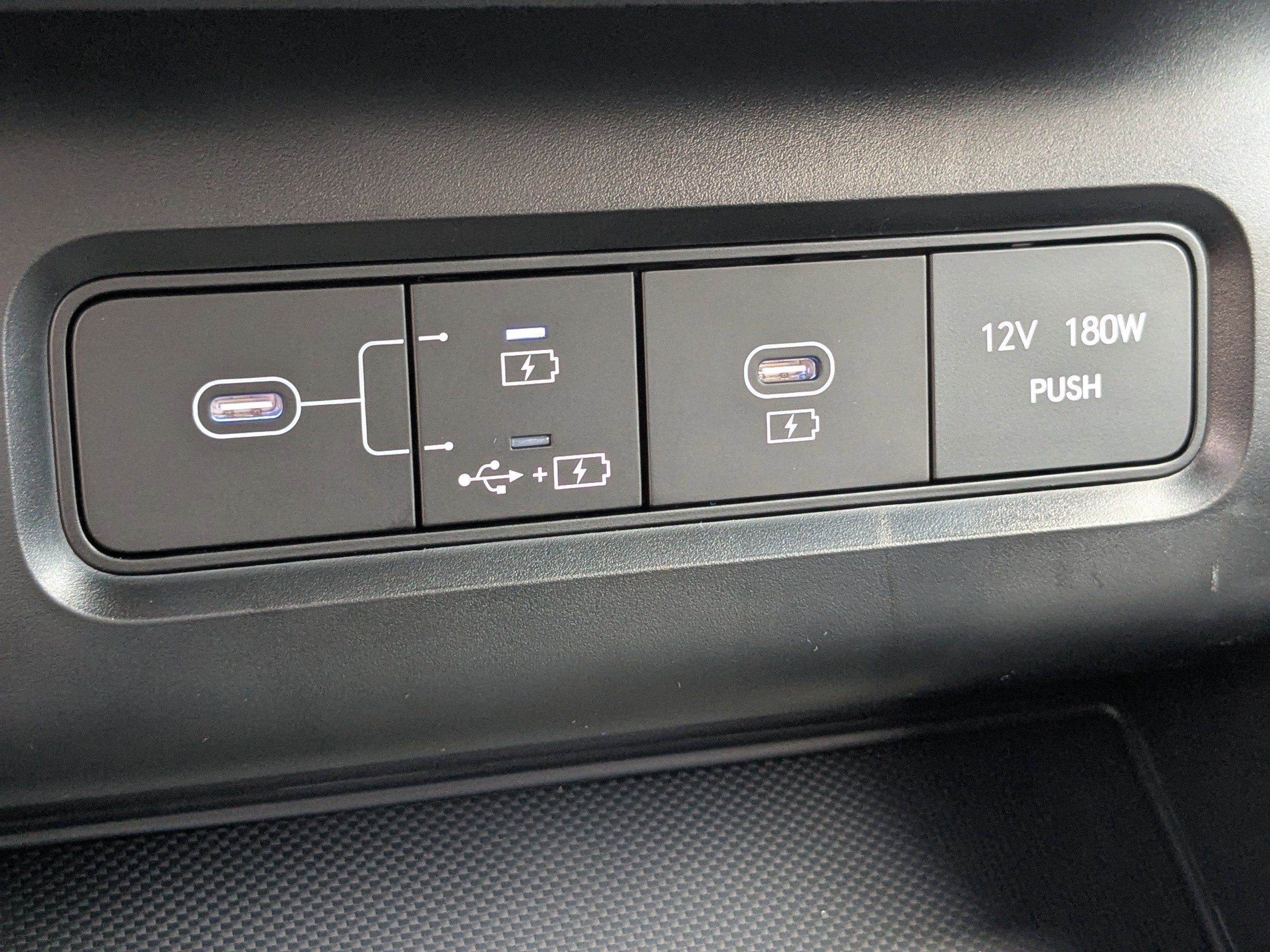 New 2026 Hyundai Tucson Limited image 27