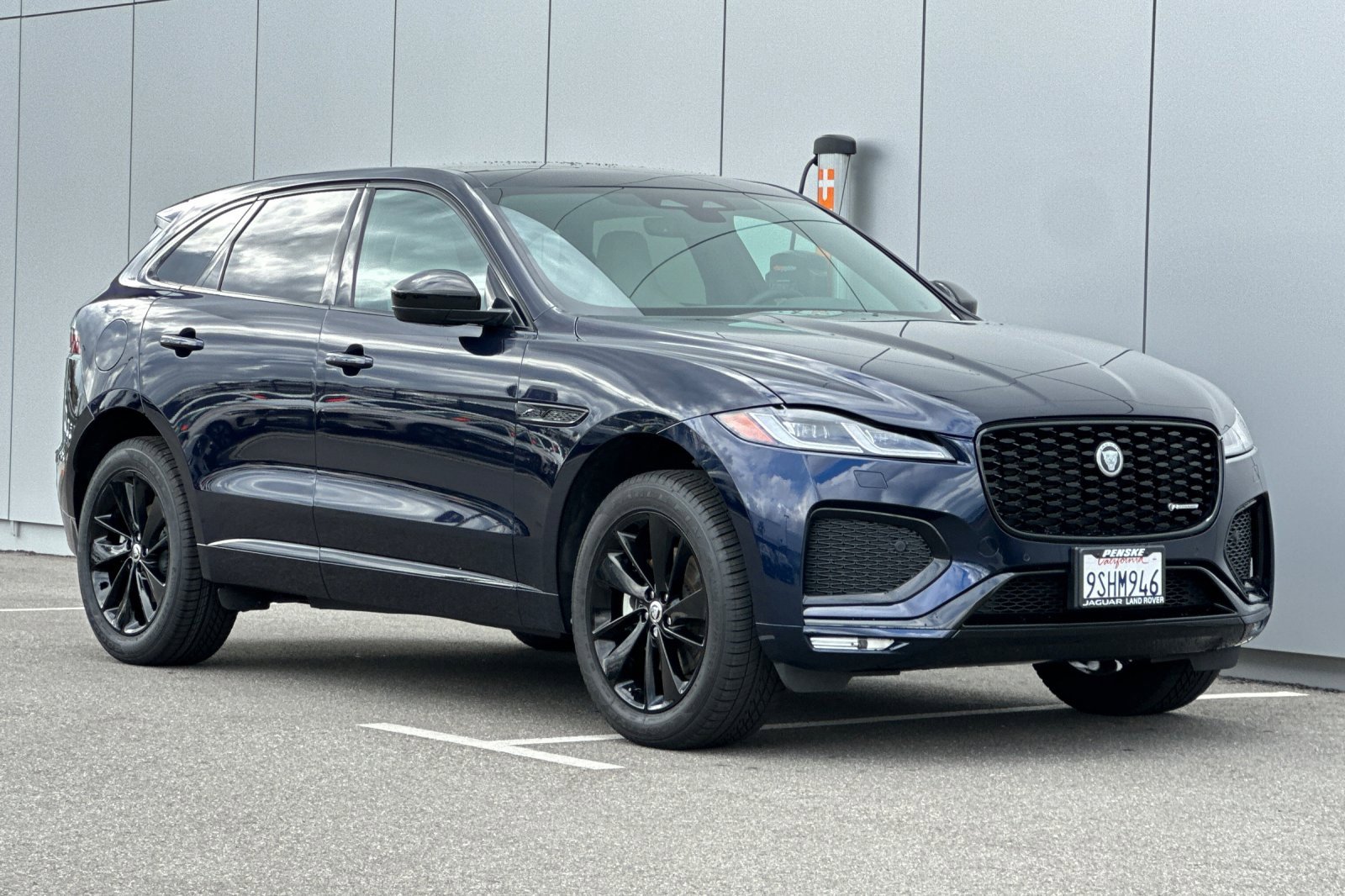 Used 2025 Jaguar F-PACE R-Dynamic S image 7