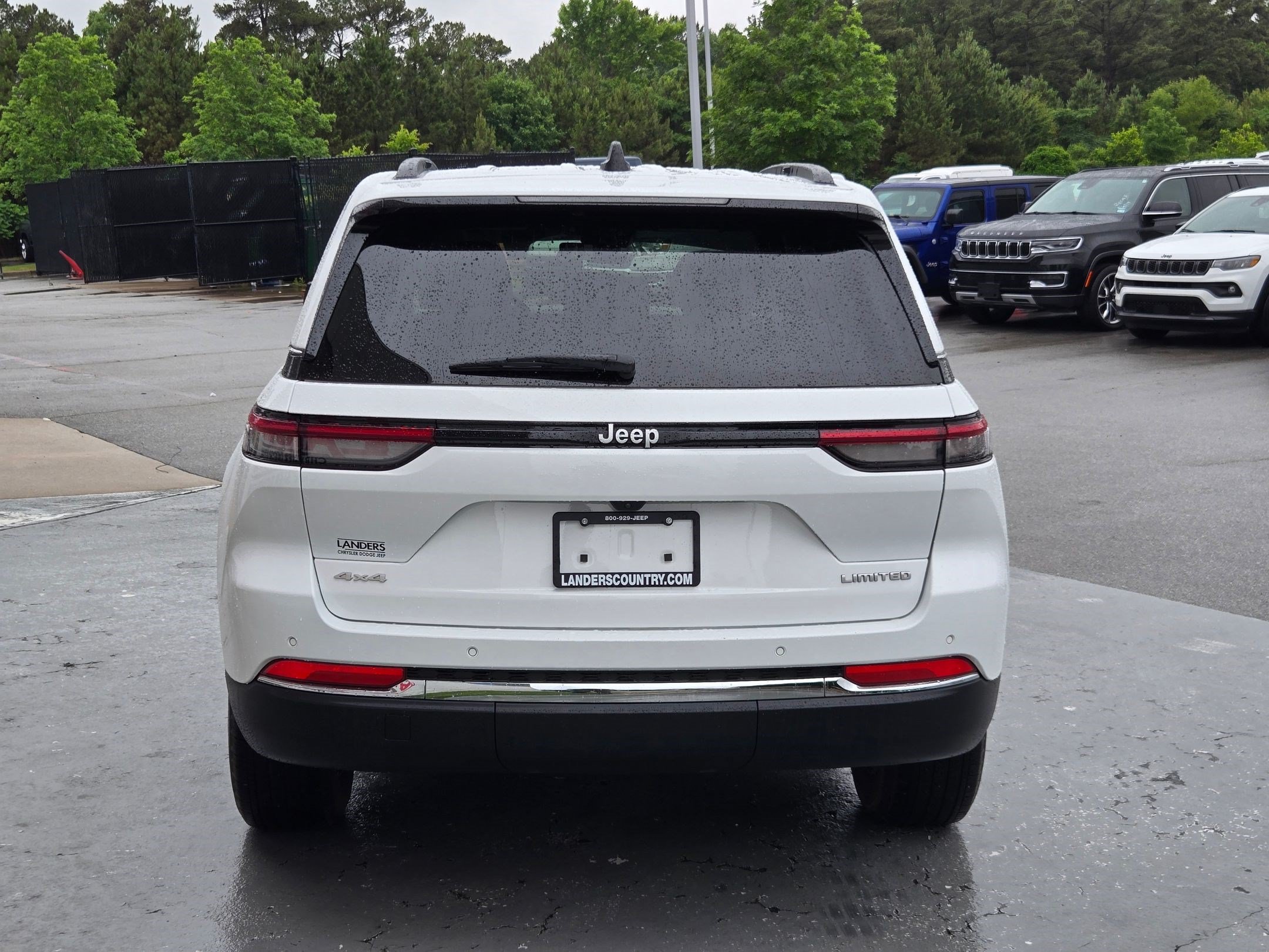 Used 2025 Jeep Grand Cherokee Limited AWD/4WD image 6