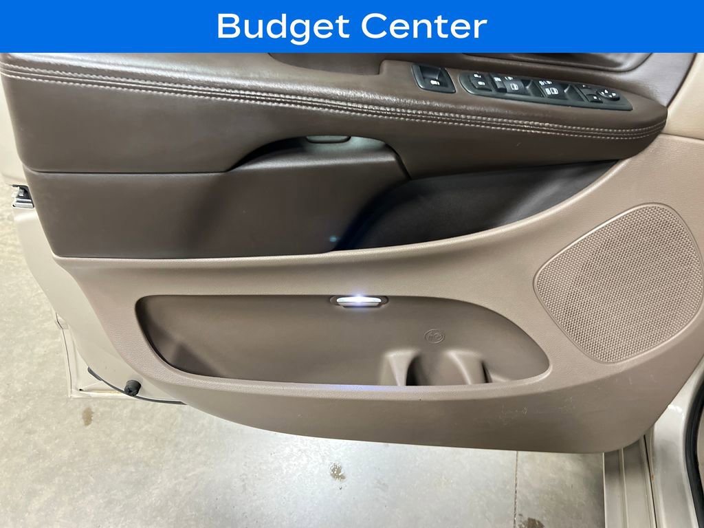 Used 2012 Chrysler Town & Country Touring w/ Entertainment Group #1 image 15