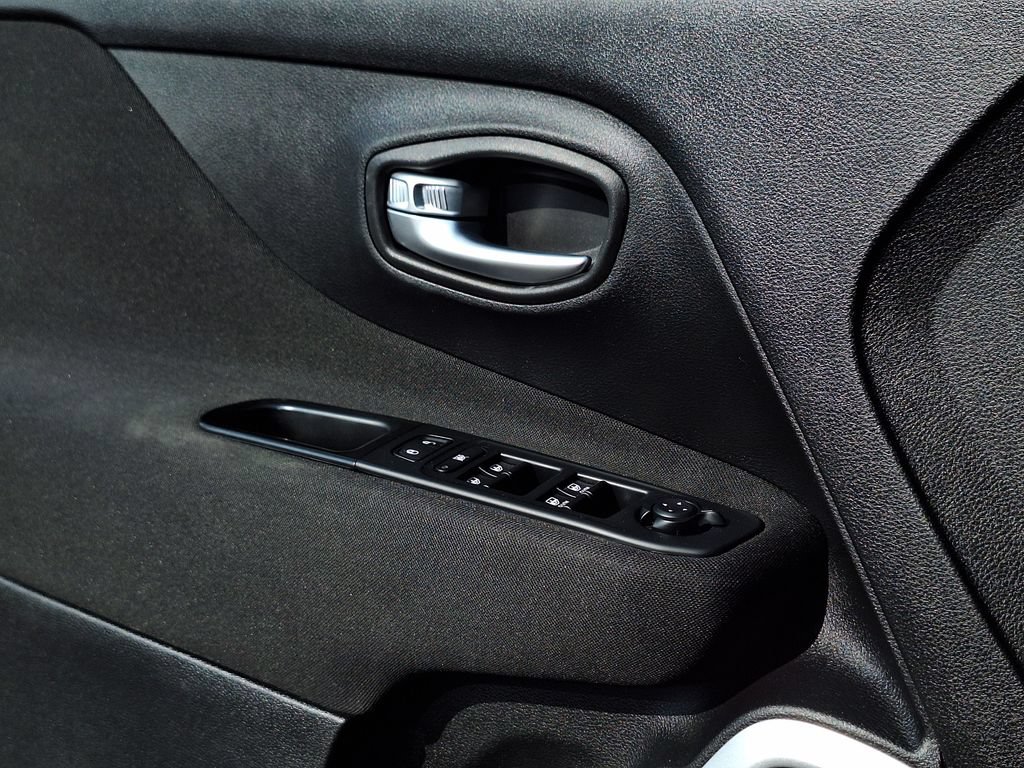 Used 2018 Jeep Renegade Sport w/ Power & Air Group AWD/4WD image 9