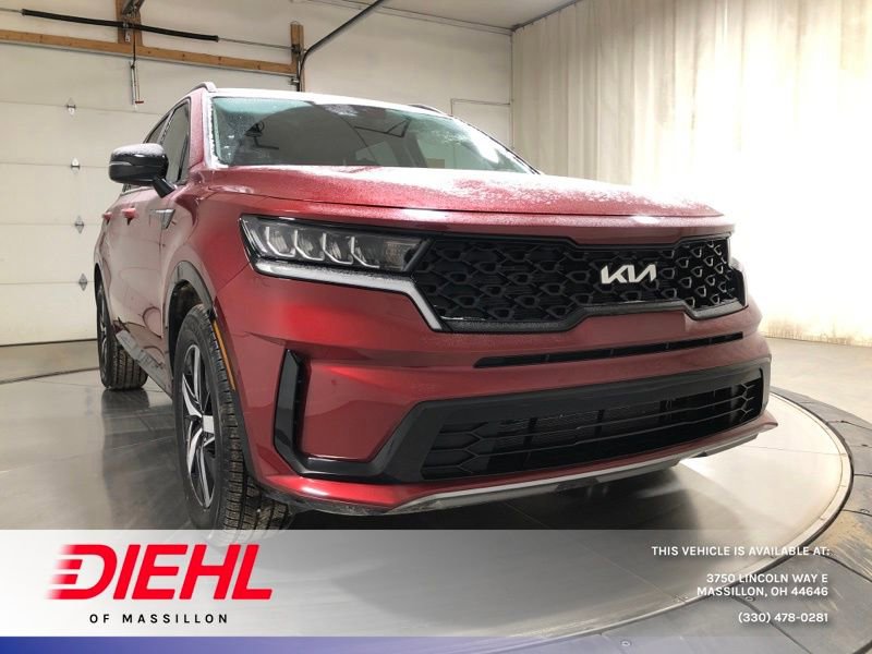 Certified 2023 Kia Sorento S image 1