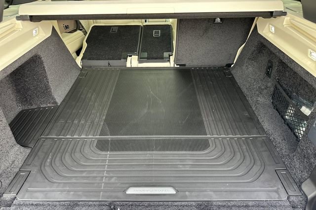 New 2026 Land Rover Range Rover SE image 14