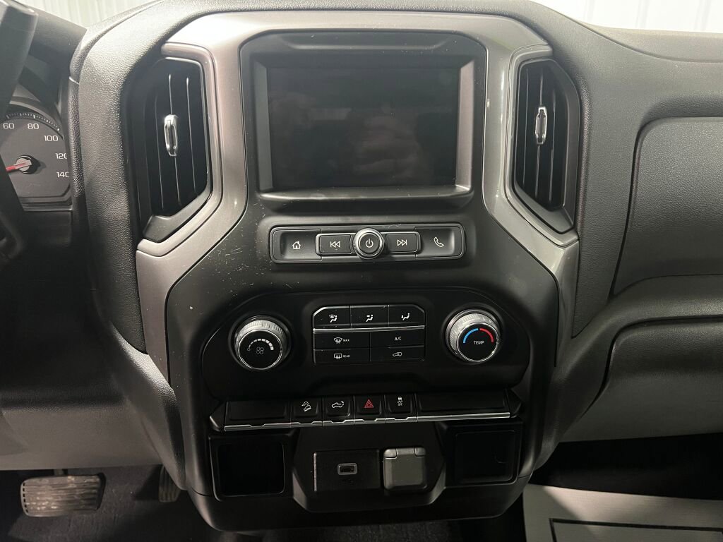 Used 2019 Chevrolet Silverado 1500 Custom Trail Boss w/ Custom Convenience Package image 7