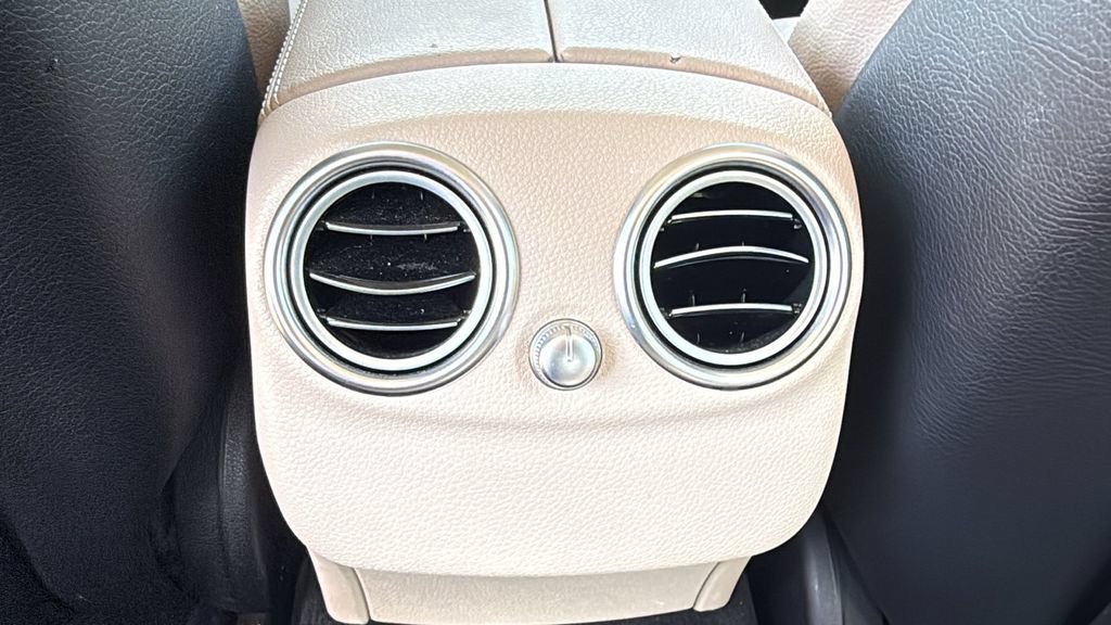 Used 2015 Mercedes-Benz C 300 4MATIC Sedan image 25