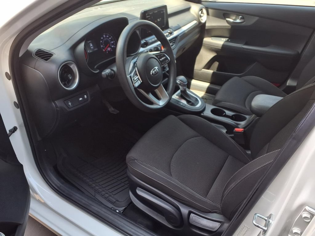 Used 2020 Kia Forte LXS FWD image 17