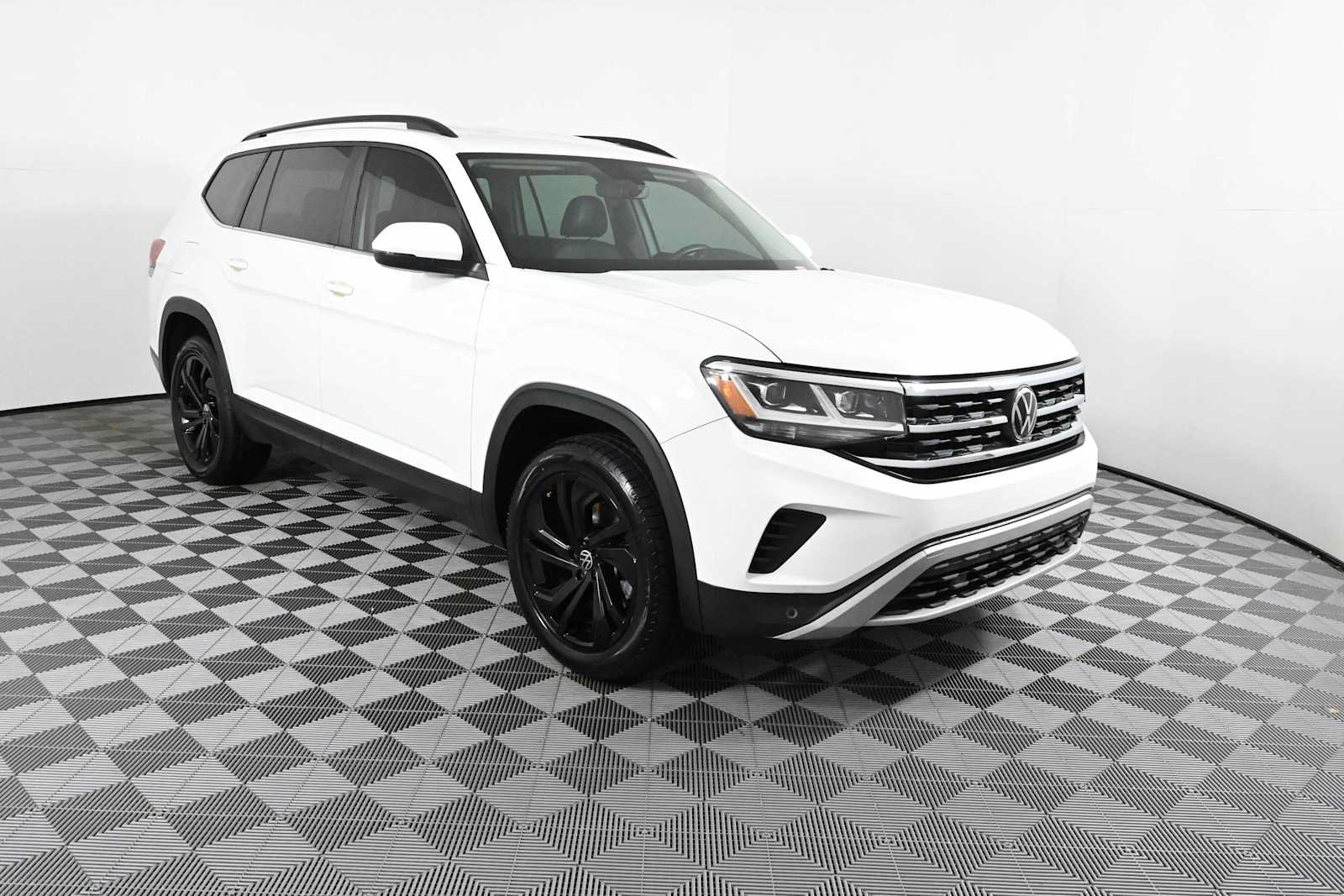Used 2023 Volkswagen Atlas SE