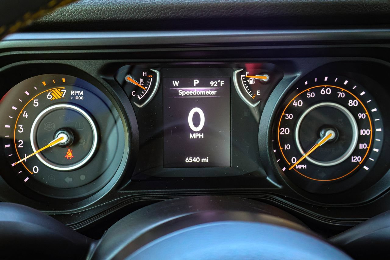 Used 2024 Jeep Wrangler Sport AWD/4WD image 35