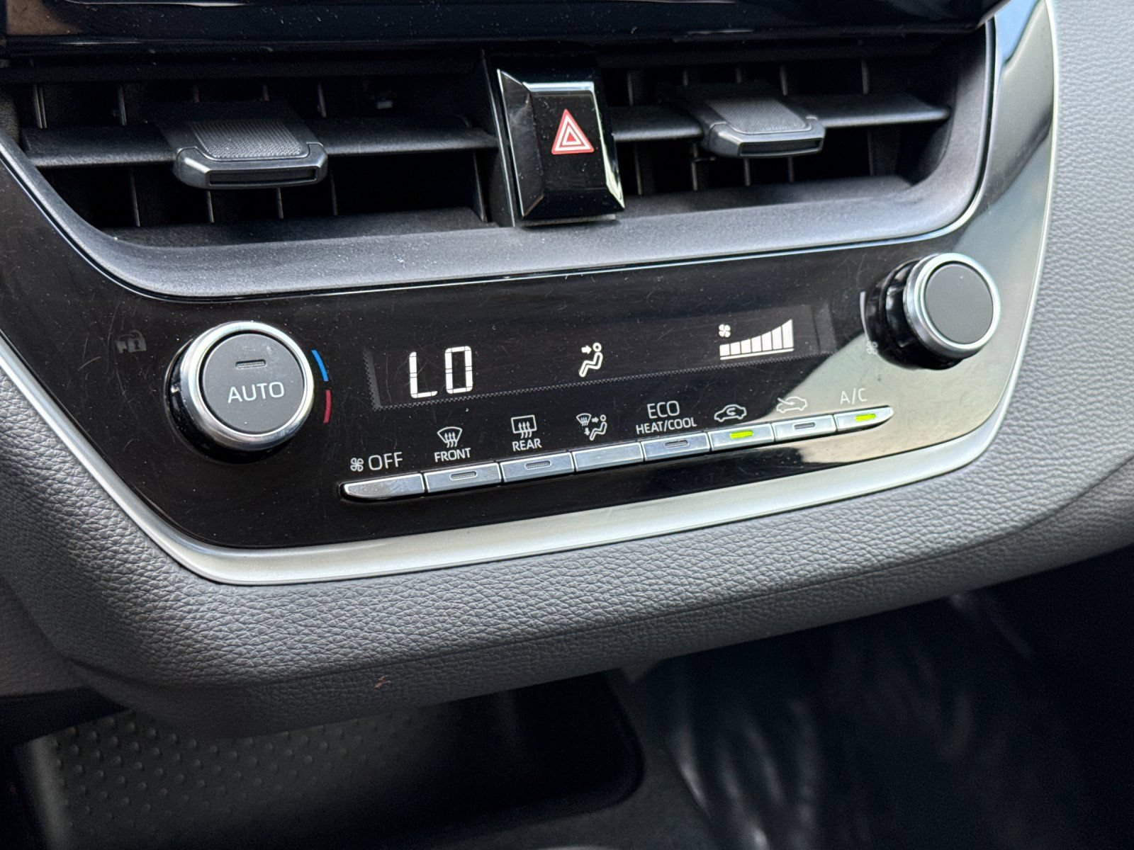 Used 2024 Toyota Corolla LE FWD image 18