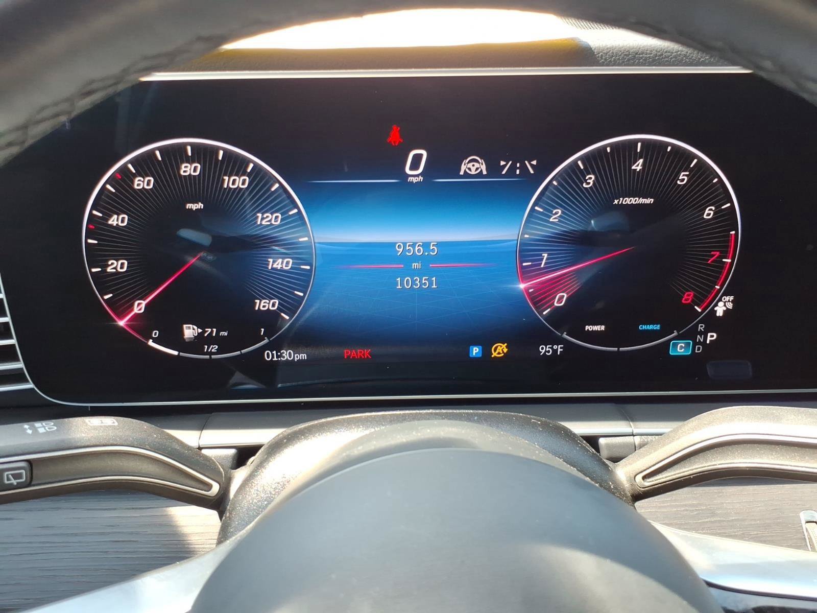 Used 2025 Mercedes-Benz GLS 580 4MATIC image 14