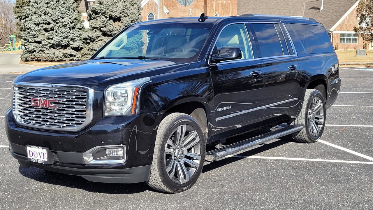 Used 2019 GMC Yukon XL Denali image 2