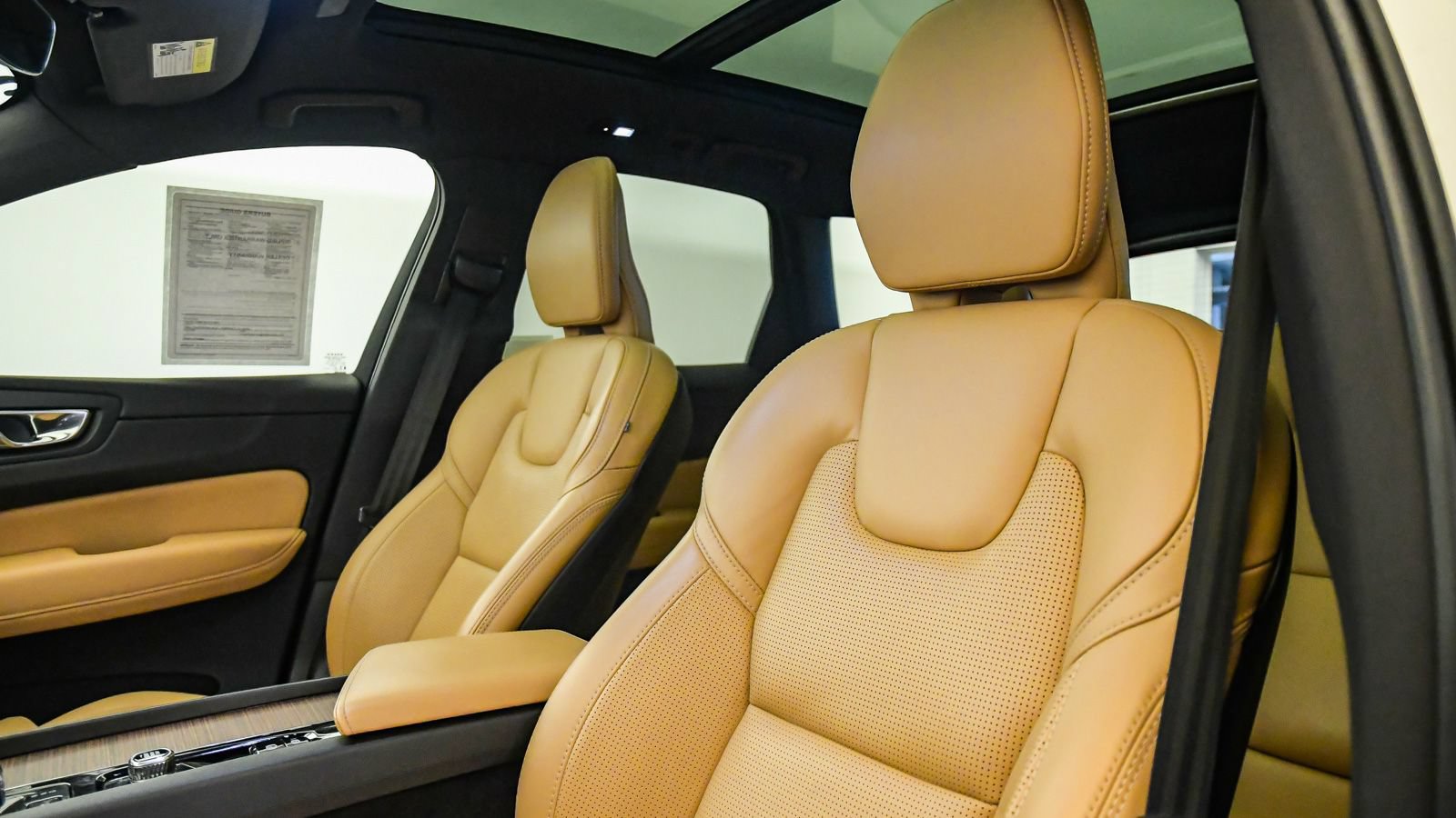 Certified 2023 Volvo XC60 B5 Ultimate w/ Climate Package FWD image 20
