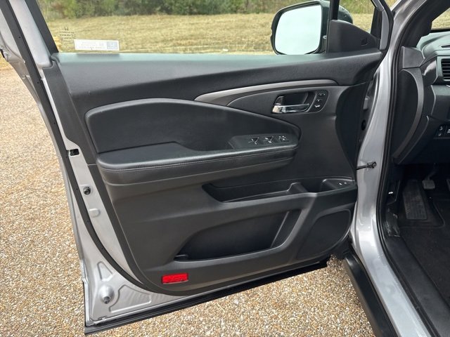 Used 2019 Honda Passport EX-L image 17