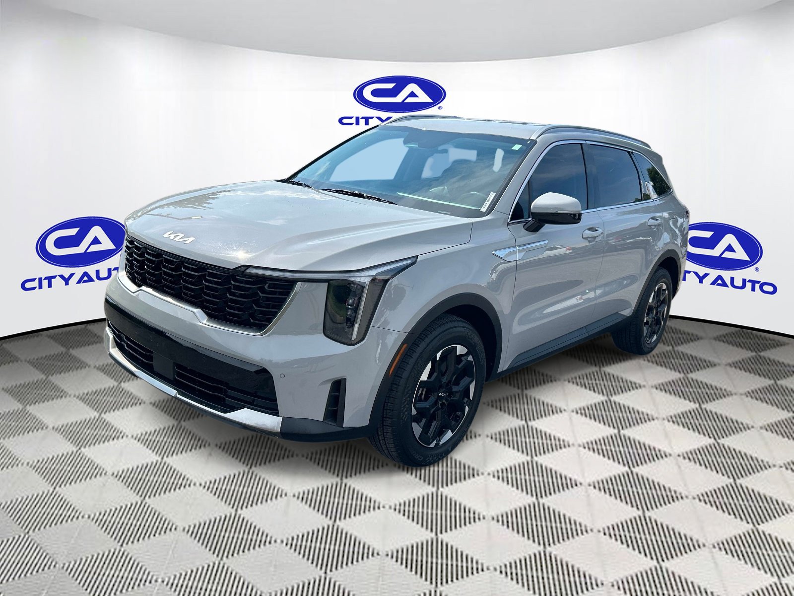 Used 2025 Kia Sorento S FWD image 8