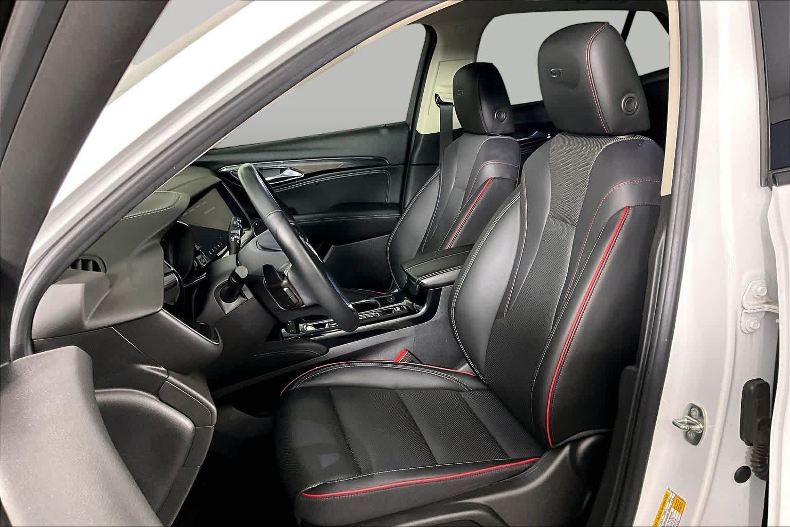Certified 2023 Buick Envision Essence w/ Sport Touring Package FWD image 8