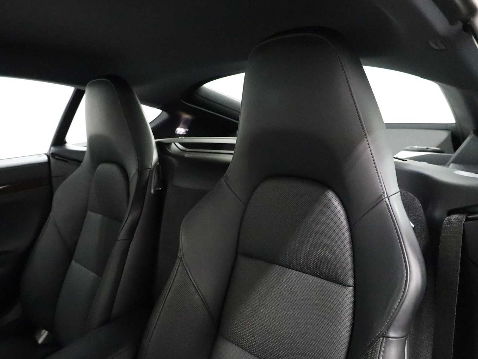 Certified 2018 Porsche 718 Cayman S RWD image 19