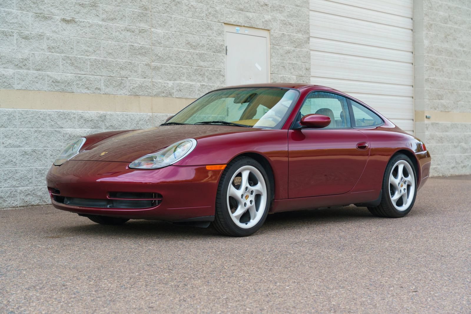 Used 2000 Porsche 911 Carrera image 2