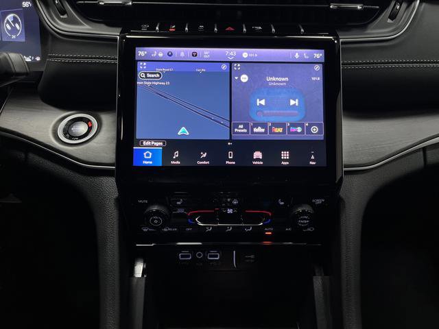 New 2025 Jeep Grand Cherokee Limited w/ Black Appearance Package image 9