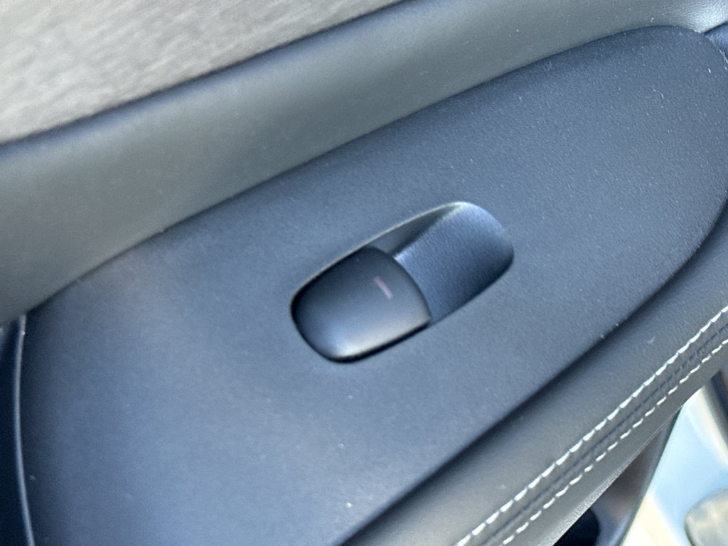 Certified 2024 Nissan Murano SV w/ SV Midnight Edition Package image 30