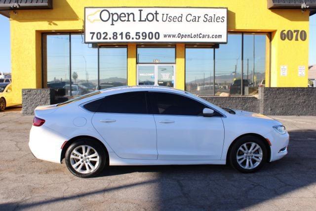 Used 2015 Chrysler 200 Limited image 4