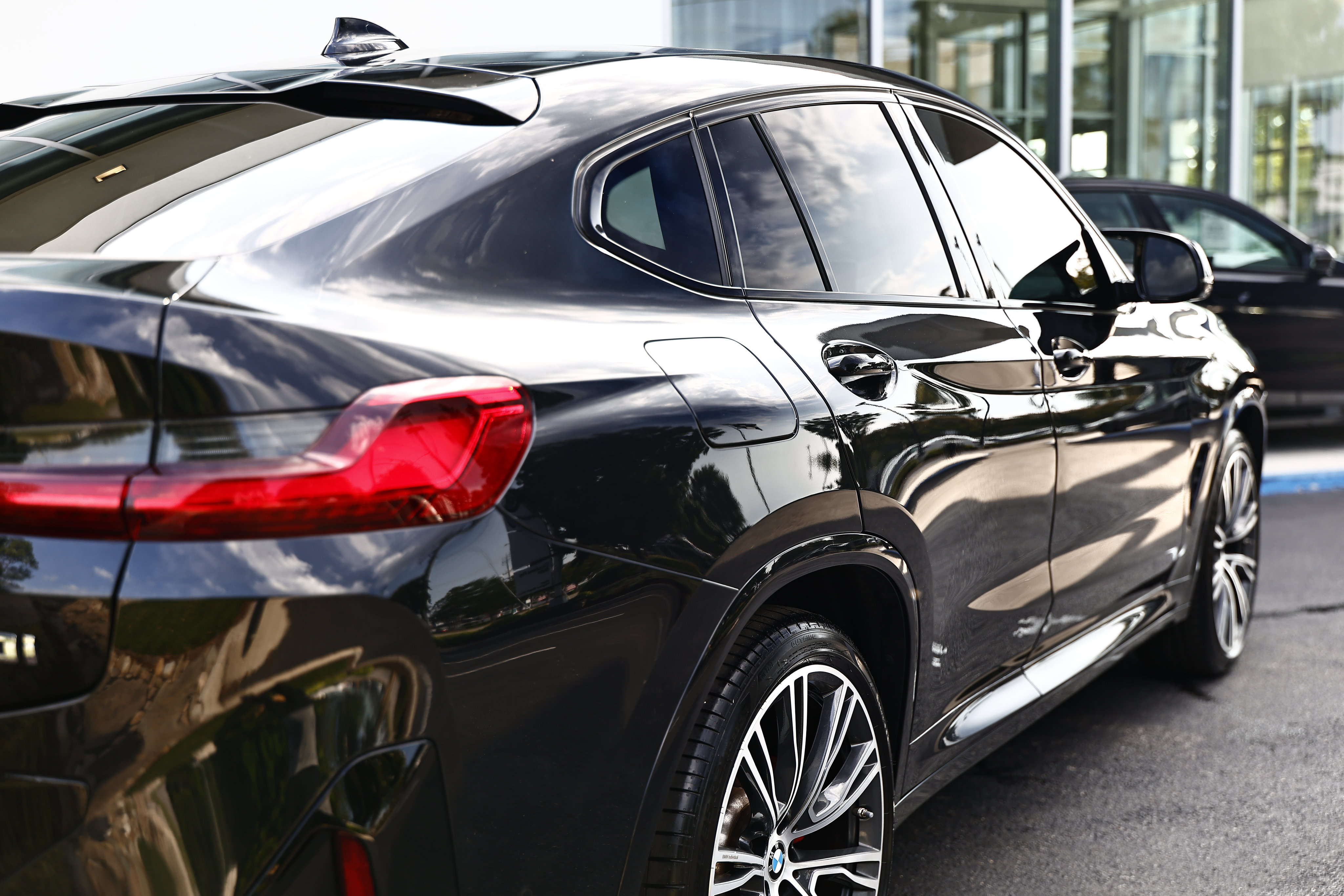 Used 2024 BMW X4 M40i AWD/4WD image 8