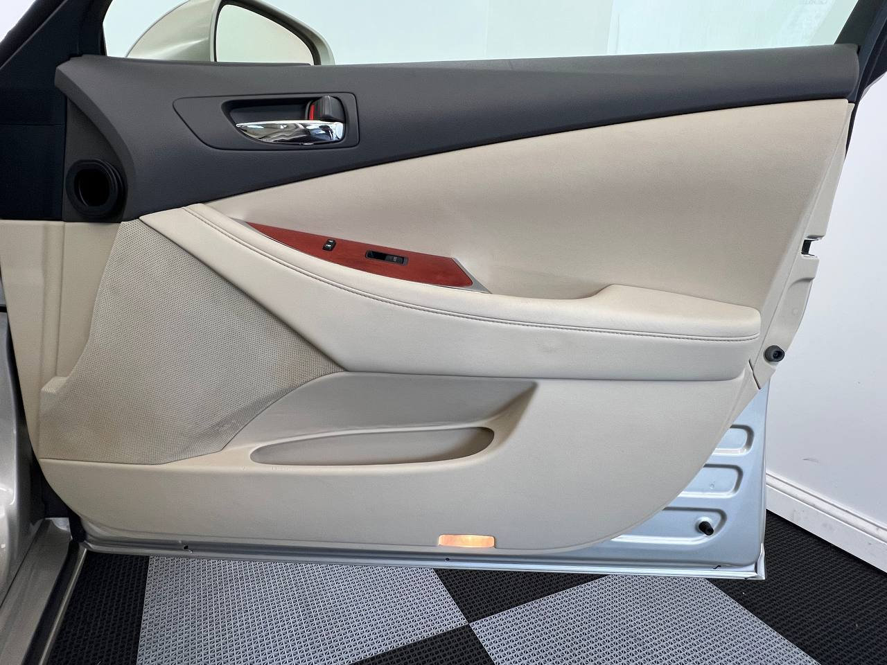 Used 2012 Lexus ES 350 image 11