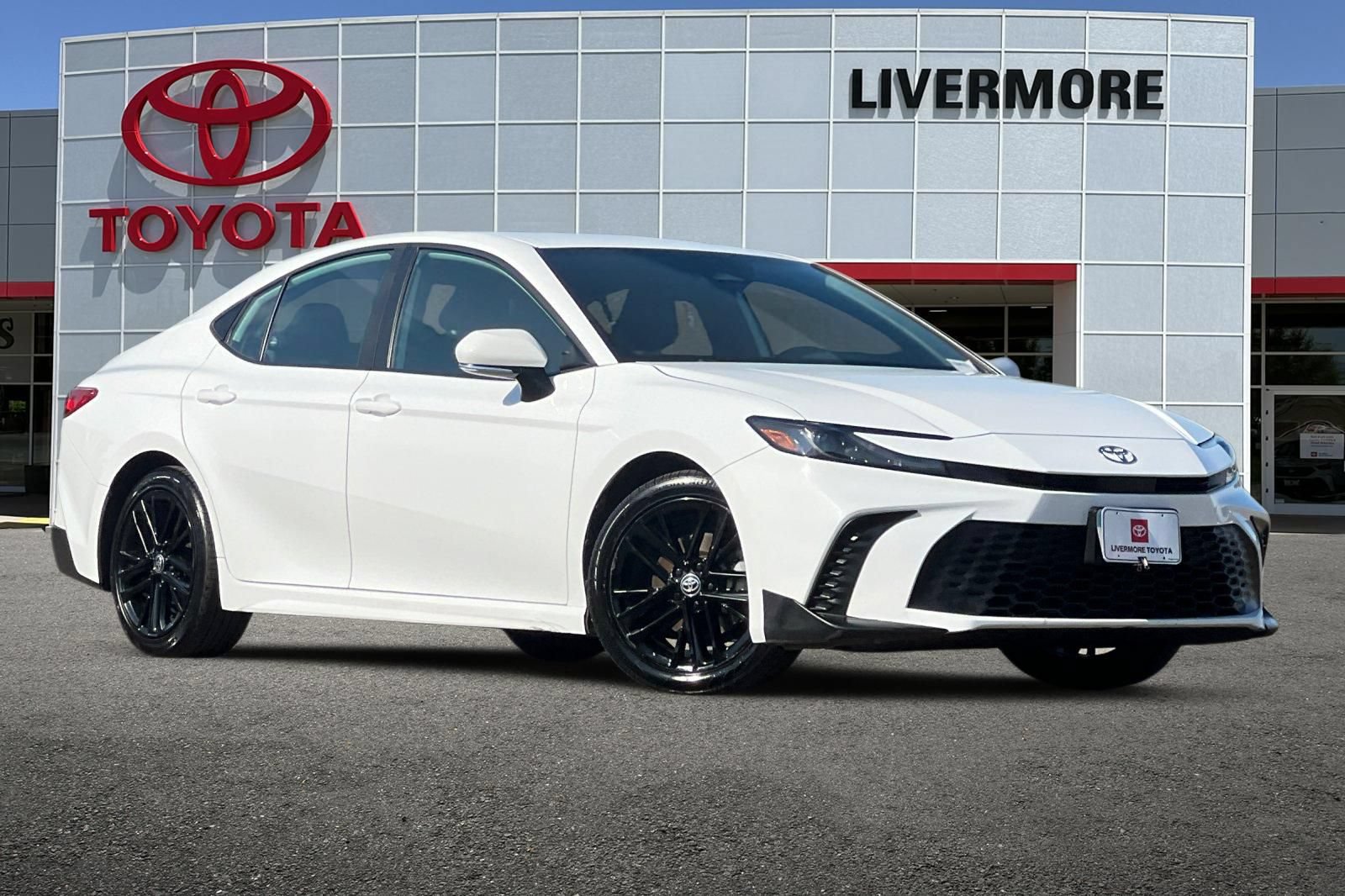 Certified 2025 Toyota Camry SE FWD image 2
