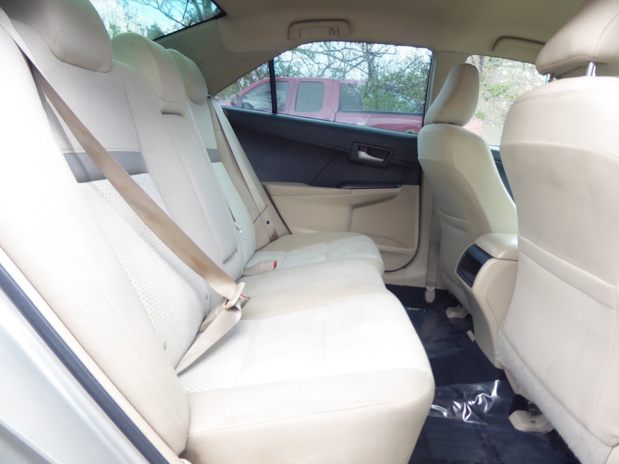 Used 2014 Toyota Camry LE image 17